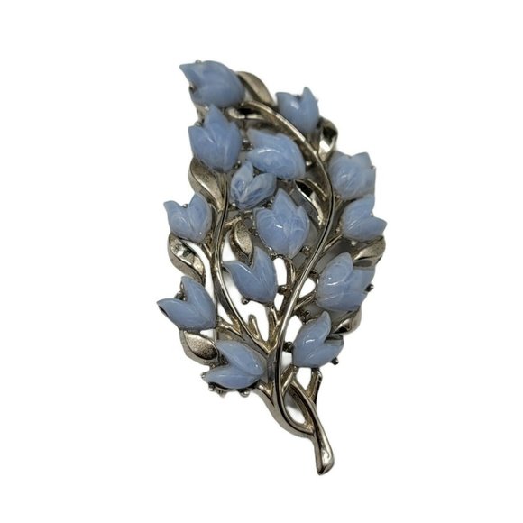 Crown Trifari Blue Lucite Molded Flower Silver Ton - Picture 2 of 6